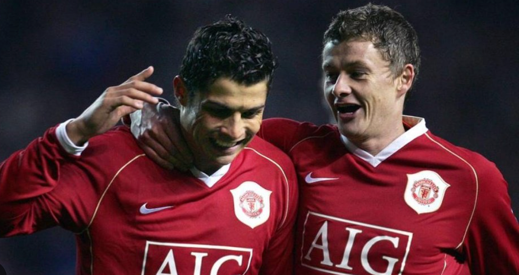 Manchester United Retro Shirt 2006/2007 - Long Sleeve Home