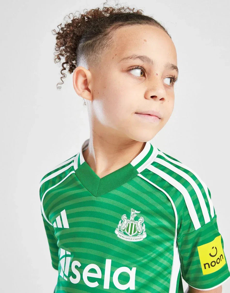 Newcastle United 2025/26 Away Kit – Kids